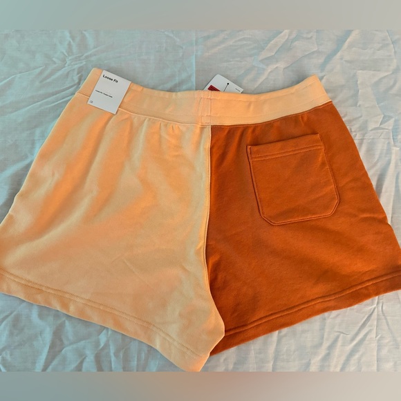 Women's Jordan Fleece Shorts DX0391-812 - Picture 2 of 10